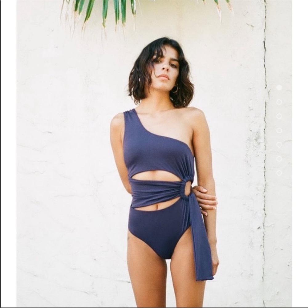 Zara One-Shoulder Cutout Swimsuit in Navy sz S NWT